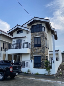 6BR House for Sale (South Forbes Villa Sta. Rosa) on Carousell