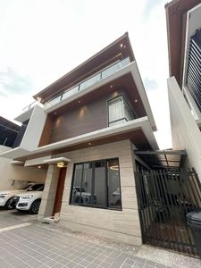 7 Bedroom Townhouse For Sale at New Manila Quezon City on Carousell