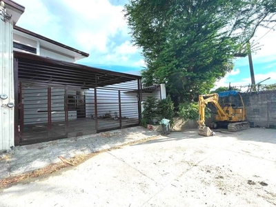 AFFORDABLE PRE OWNED MODERN HOUSE AND LOT FOR SALE IN BF HOMES PARANAQUE on Carousell