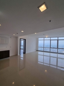 BEST DEAL! 2BR CONDO UNIT FOR SALE - East Gallery