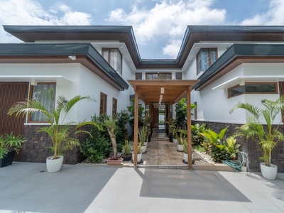 Beverly Hills Subdivision 5 bedroom House For Sale with pool Resort near Golf course Antipolo Rizal Modern Brand New Retirement Rest House in Rizal near Havila Sun Valley Golf course Sun Valley Estates Eastland Heights Eastridge Golf on Carousell