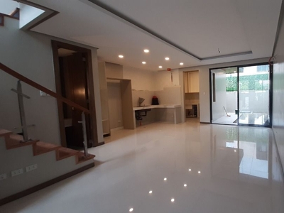 Brand New Duplex House FOR SALE in Ireneville Village Parañaque on Carousell