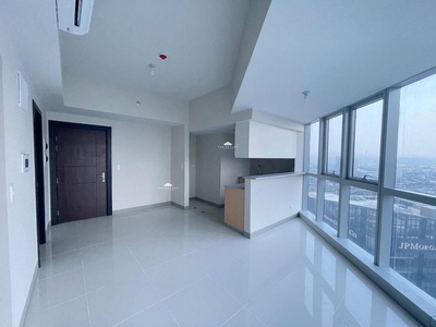 Brand New Rare 1 Bedroom Unit for Sale in Uptown Parksuites Tower 2