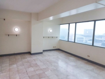 Burgundy Westbay Tower 2BR For Sale on Carousell