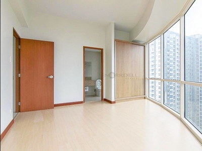 ‼️CAPTIVATING‼️BRAND NEW WITH VIEWS 3 Bedroom Condominium Unit For Sale in Central Park West