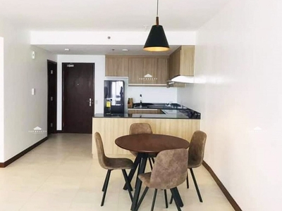 Corner unit 2 Bedroom 2BR Condo for Sale in Pasig City at The Royalton at Capital Commons on Carousell