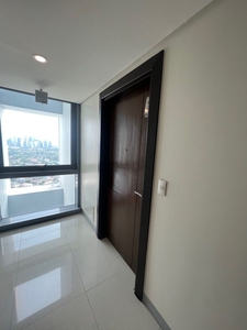 Eastwood global plaza luxury residence for long term lease (fully furnished b/new condo unit) on Carousell