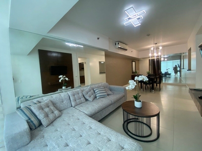 FOR LEASE | 3BR in Two Serendra on Carousell