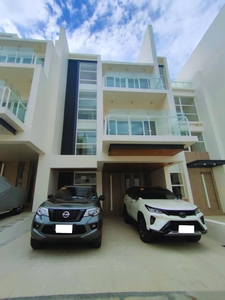 For Lease/Rent: Townhouse in M Residences