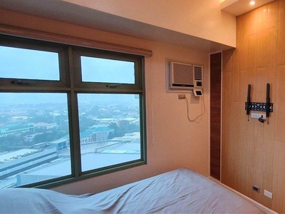 For Rent: 1 Bedroom Condo at Magnolia Residences on Carousell
