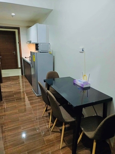 FOR RENT: 1 Bedroom with balcony in Air Residences Makati on Carousell