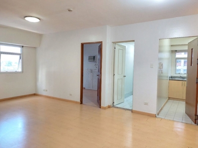 For Rent 1BR 47sqm Semi-furnished P18K in one Gateway Place on Carousell