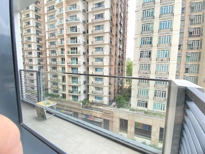 For rent 2 bedroom furnished unit in Florence Mckinley on Carousell