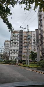 FOR RENT: 2 Bedroom with Balcony in Woodsville Viverde Mansion on Carousell