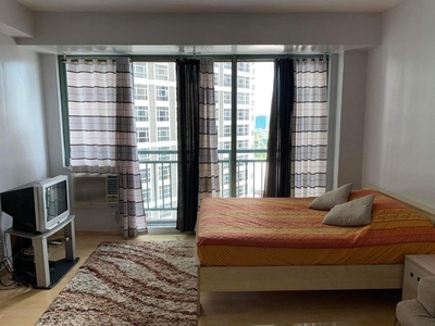For Rent SOHO Central Executive Studio Furnished Php 18