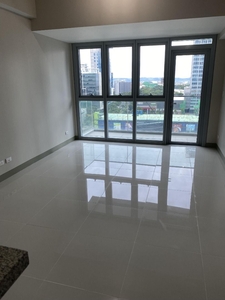 FOR SALE 1 BEDROOM WITH BALCONY IN UPTOWN PARKSUITES on Carousell
