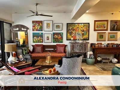 For Sale: 3 Bedroom Unit in Alexandra Condominium