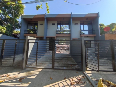 FOR SALE BRAND NEW TWO (2) STOREY TRIPLEX HOUSE AND LOT IN LAS PINAS on Carousell