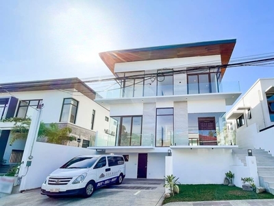For Sale House with swimming pool in Alabang Hills Muntinlupa on Carousell
