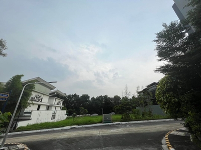 For Sale: Lot in Mckinley Hill Village