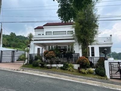 For Sale: Luxurious Mansion House Splendido Taal Residence Overlooking Taal! on Carousell