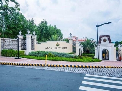 FOR SALE McKinley West Village Lot on Carousell