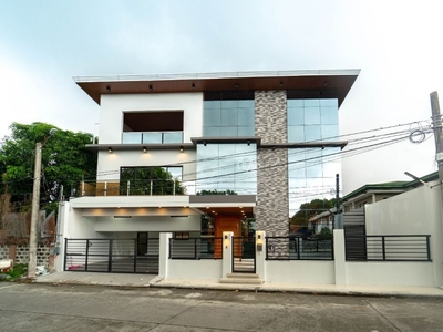 FOR SALE Multinational Village Paranaque City on Carousell