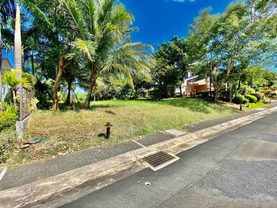 For Sale: Overlooking view Lot at Anvaya Cove