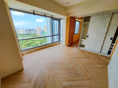 For Sale: The Infinity Fort 3-BEDROOM Beautifully Renovated Condo with Parking in BGC Taguig on Carousell