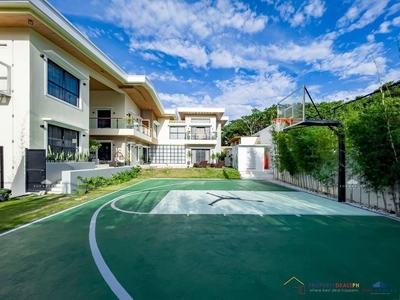 House and Lot for Sale at Tagaytay City on Carousell