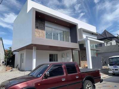 House and Lot for Sale in BF Homes Northwest at Parañaque City on Carousell