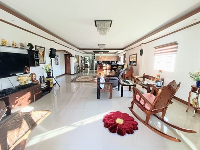 HOUSE AND LOT FOR SALE in Pili Camarines Sur with 2 apartment units