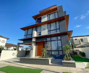 House and Lot for Sale in South Forbes Tokyo Mansion at Silang Cavite on Carousell