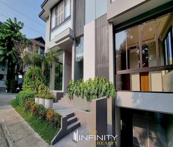 House for Lease in Mckinley West Village BGC Taguig on Carousell