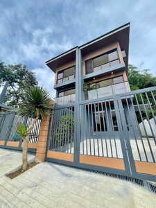 HOUSE FOR SALE IN MONTEVERDE ROYALE - DUPLEX on Carousell