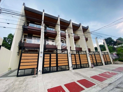 Impressive Townhouses for Sale in East Fairview