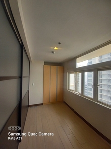 Lease to own pet friendly condo in Makati on Carousell