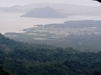 LOT FOR SALE IN LAUREL BATANGAS WITH MOUNTAIN VIEW AND OVERLOOKING TAAL on Carousell