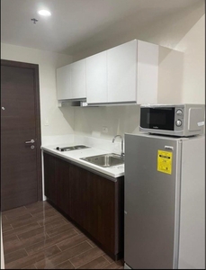 Makati Condo Unit for Rent w/Parking on Carousell