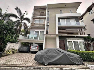 Mckinley Hill Village House FOR SALE 5 Bedrooms on Carousell