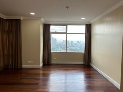 MCO - FOR LEASE: 3 Bedroom Unit in One Roxas Triangle