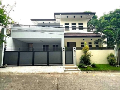 MINIMALIST STYLE OF A MODERN HOUSE AND LOT FOR SALE IN BF HOMES PARANAQUE on Carousell