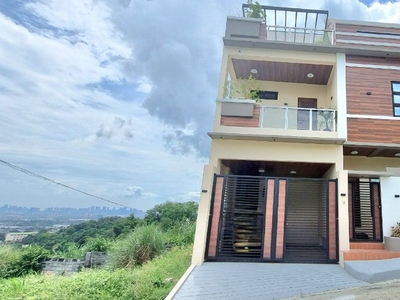 Overlooking RFO House and Lot for sale in Taytay Rizal nr C-6 on Carousell