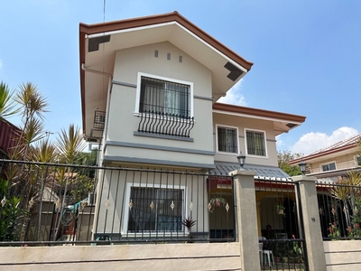 Pre-owned 4 BR House in Brentwood Mabalacat City on Carousell