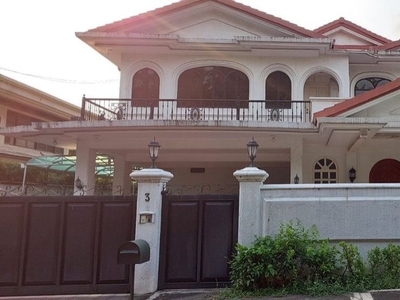 Prime CORINTHIAN GARDENS house and lot for sale on Carousell