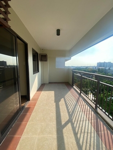 Rent to Own: 2 BR Unit in Acacia Estates in Taguig City