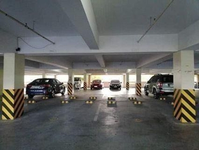 RENT TO OWN 4K Monthly Parking Space in ZINNIA TOWERS on Carousell