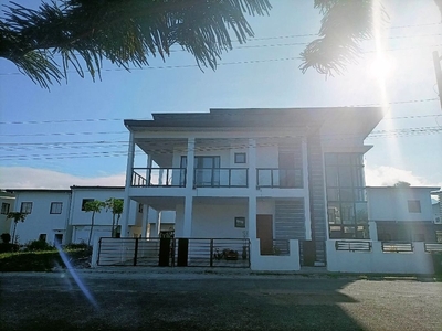 RFO Modern Single Detached House and Lot For Sale in Lipa Verde Subd.