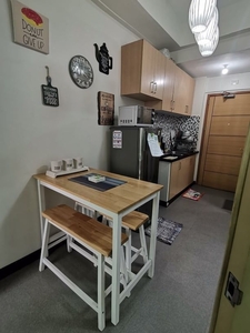 RUSH FOR SALE 1 BEDROOM WITH BALCONY IN MALATE on Carousell