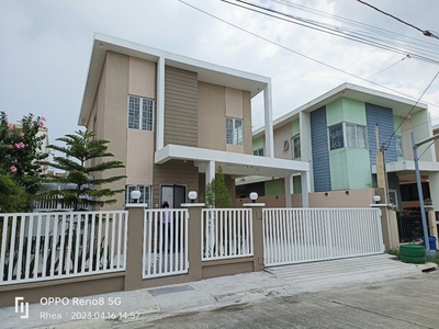 RUSH House for Sale in Soluna Executive Molino Boulevard on Carousell